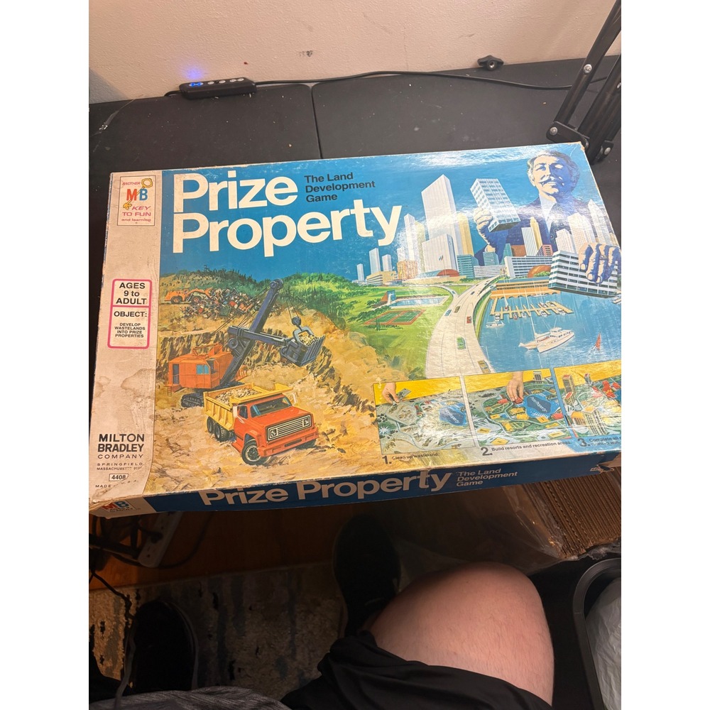 Vintage 1974 Milton Bradley Prize Property Land Development Board Game 4408
